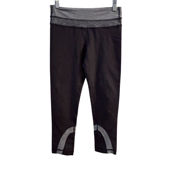 Lululemon Women's Size 4 Black Wee Stripe Crop Leggings Running Yoga - Picture 1 of 8